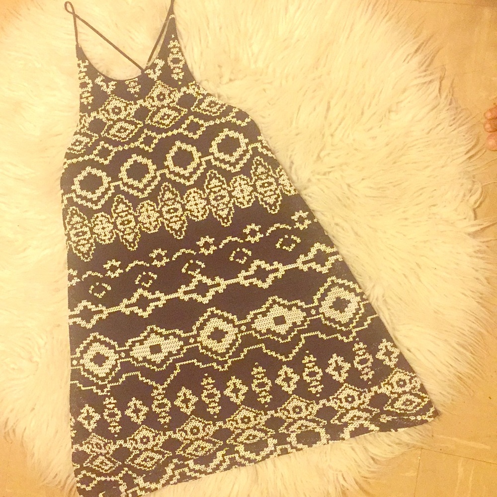 Black/White Racerback Spaghetti-strap Dress